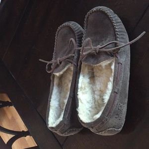 UGG DAKOTA MOCCASIN